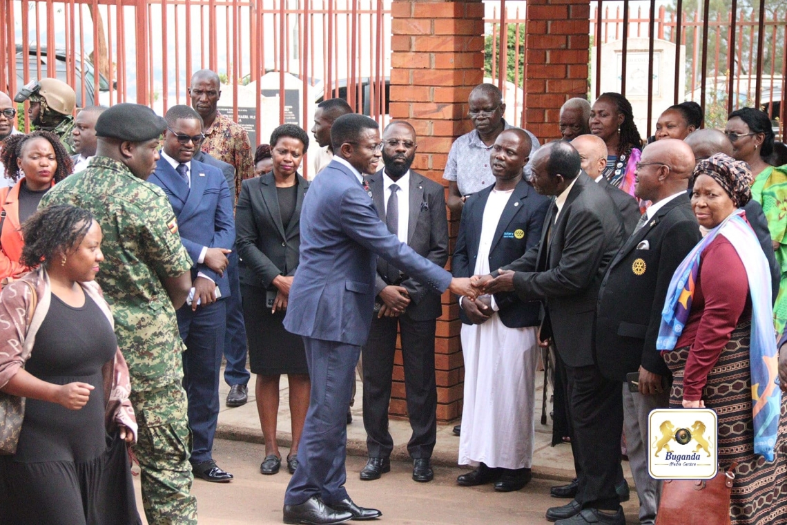 Katikkiro Charles Peter Mayiga, bannaalinya, abalangira, abambejja, the speaker of the Buganda Lukiiko, Ministers, Kabaka’s chiefs in different ranks, notables, relatives, and friends of the deceased arriving at the cathedral Image